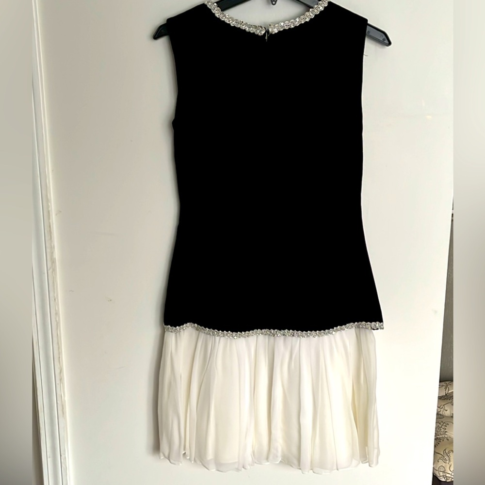 Lee Jordan New York Vintage Velvet Dress V Neck Silver and rhinestones Design - Picture 3 of 8